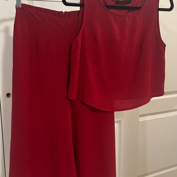 Women’s Summer 2-Piece Cropped Set - Size Small - Burgundy - Like New - Picture 2 of 10